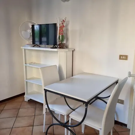 Gabrielli & - 3 *